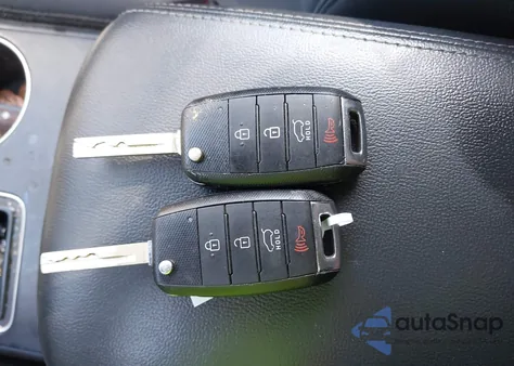 2019 Kia Sorento 2.4L Lx из США, поврежденный, VIN 5XYPGDA39KG436207